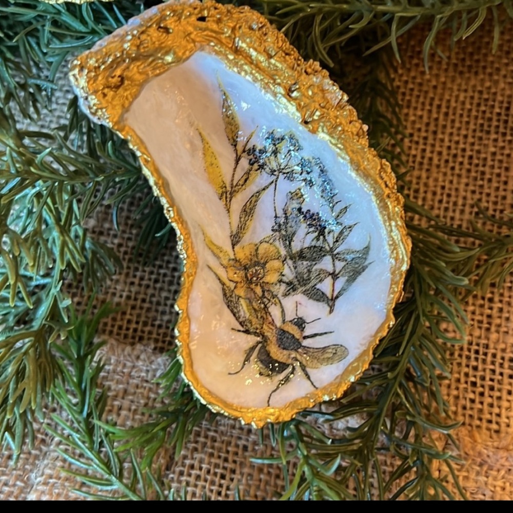 Handmade Découpage Honey Bee Botanical Oyster Trinket Dish